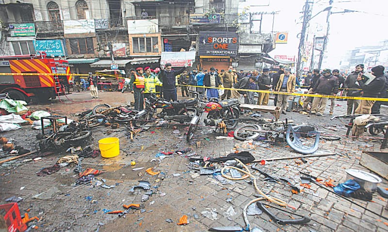 4 killed in Pakistan market blast