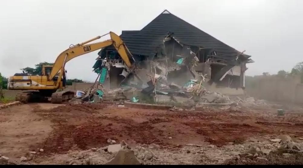 Ondo govt demolishes 40 houses, recover lands